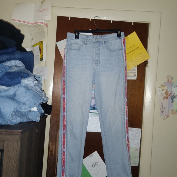 PILCRO Anthropology Embroidered Straight Leg Jeans 28" - Picture 5 of 10